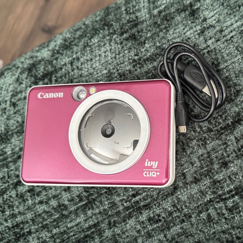 Canon Ivy CLIQ+ Camera - Vibrant Magenta